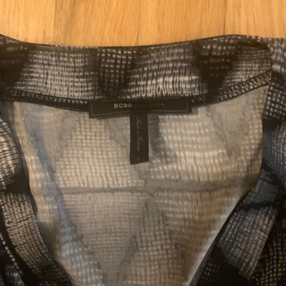 BCBG Max Azria Geo Pattern Faux Wrap Dress - Picture 3 of 3